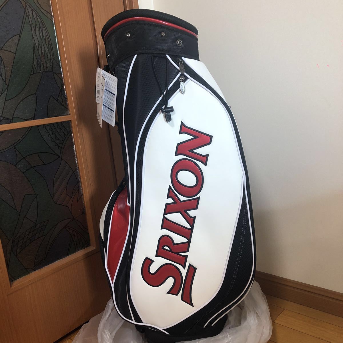 【大人気，お得】 SRIXON キャディバッグ 9.0型3.1kg ゴルフバッグ スリクソン ブラック&times;ホワイト&times;レッド(ダンロップ)｜売買されたオークション情報、yahooの商品情報をアーカイブ公開 - オークファン キャディバッグ