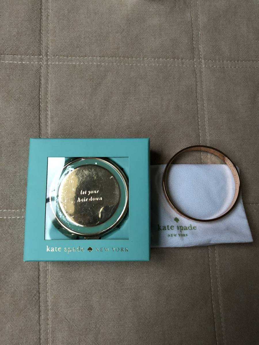 限定非売品 Kate Spade ケイト スペード コンパクトミラー バングル 服飾小物 売買されたオークション情報 Yahooの商品情報をアーカイブ公開 オークファン Aucfan Com