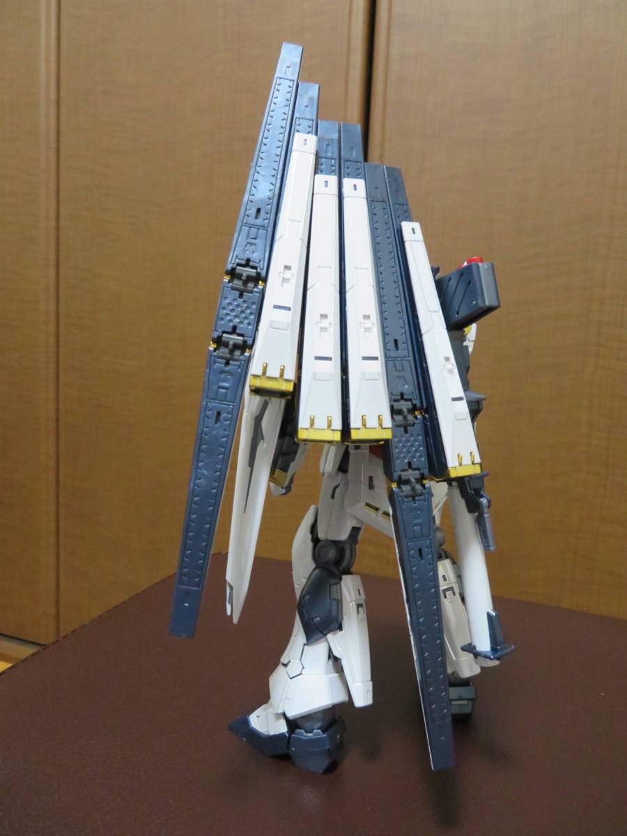 RG νガンダム チタニウムフィニッシュ ガンダムベース限定 素組完成品