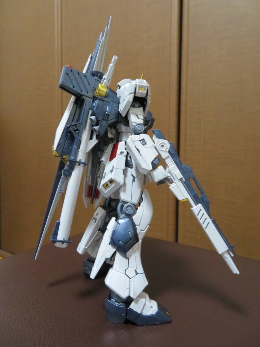 RG νガンダム チタニウムフィニッシュ ガンダムベース限定 素組完成品