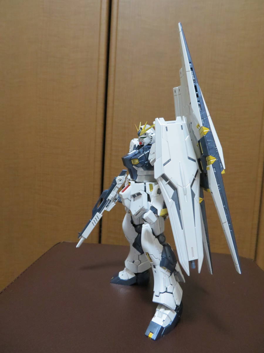 RG νガンダム チタニウムフィニッシュ ガンダムベース限定 素組完成品