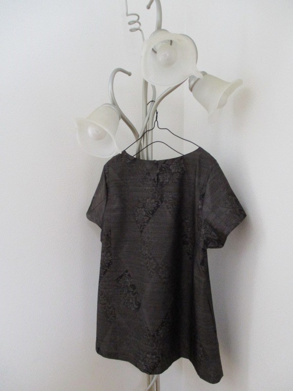 着物リメイク 大島紬 チュニック 半袖 女性和服 着物 売買されたオークション情報 Yahooの商品情報をアーカイブ公開 オークファン Aucfan Com