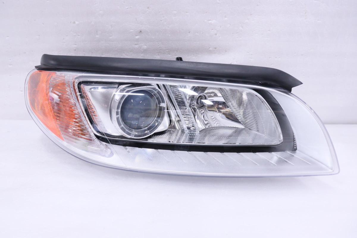 206-1216-Z☆前期 HID BB系 ボルボ V70☆右ヘッドライト 31353535☆