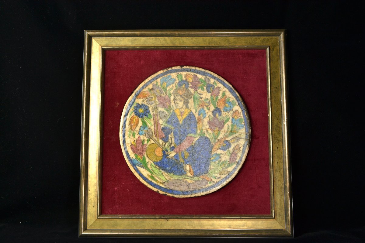 お買い得，新品 ペルシャ クバチ陶器 多彩人物文丸形タイル 17 19世紀頃(イスラム陶器)｜売買されたオークション情報、yahooの商品情報をアーカイブ公開 - オークファン イスラム陶器