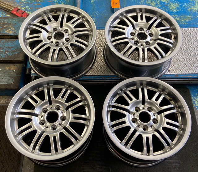 人気セール，100%新品 BMW E46 Mスポ RUOTECOMPANY R632 ホイールのみ 17インチ 7.5J+38ｘ2 8.5J+40ｘ2 5穴 PCD120 ハブ径72.6&Phi;(社外品)｜売買されたオークション情報、yahooの商品情報をアーカイブ公開 - オークファン 5穴