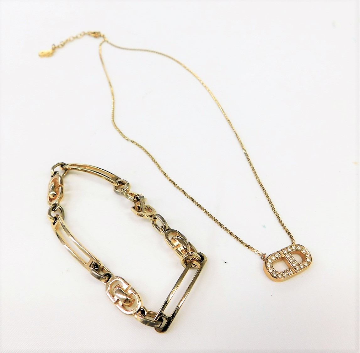Christian Dior クリスチャンディオール ☆ CDロゴ ネックレス