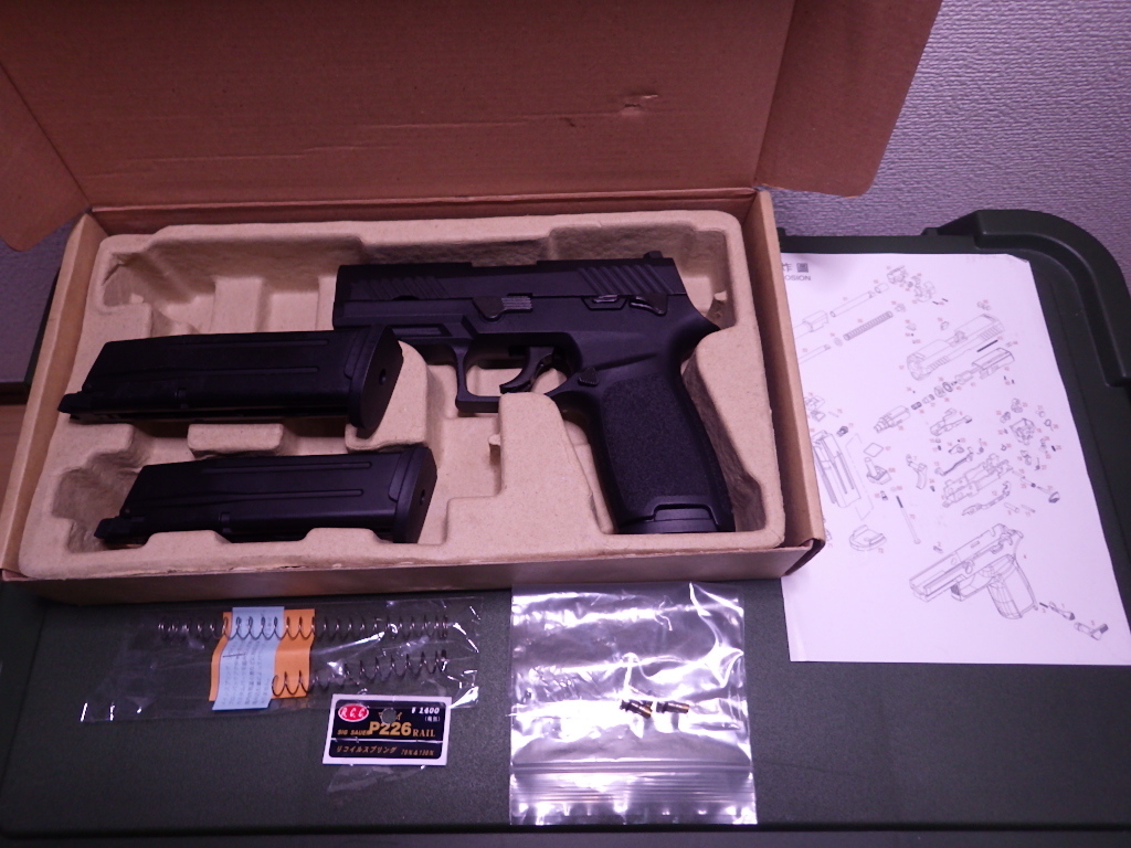  訳アリ AEG SIG SAUER シグ ザウアー P320 M18 無刻印 ガス漏れなし ブローバック作動確認済 スペアマガジン2本(ガスガン)｜売買されたオークション情報、yahooの商品情報をアーカイブ公開 - オーク ガスガン