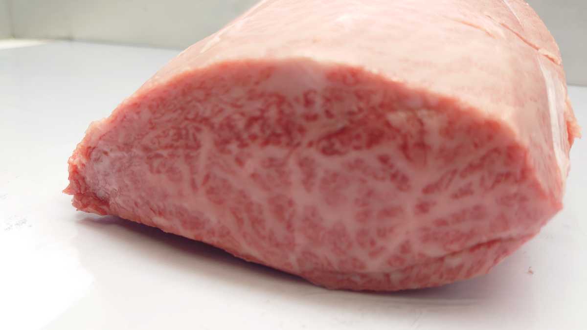 肉オク!群馬A5(福均1号) 特選和牛みすじ芯 1.58kg(E)