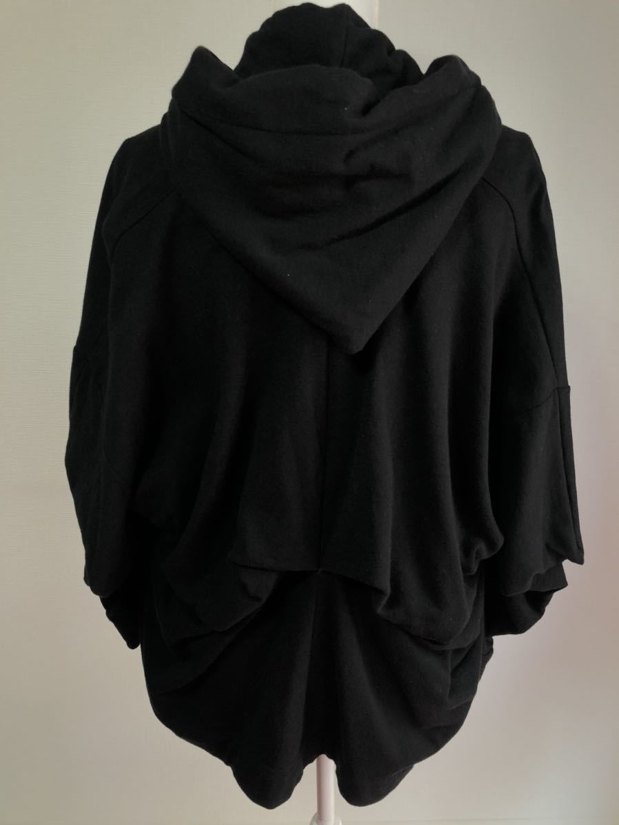 中古】vivienne westwood ヴィヴィアンウエストウッド パーカー 黒