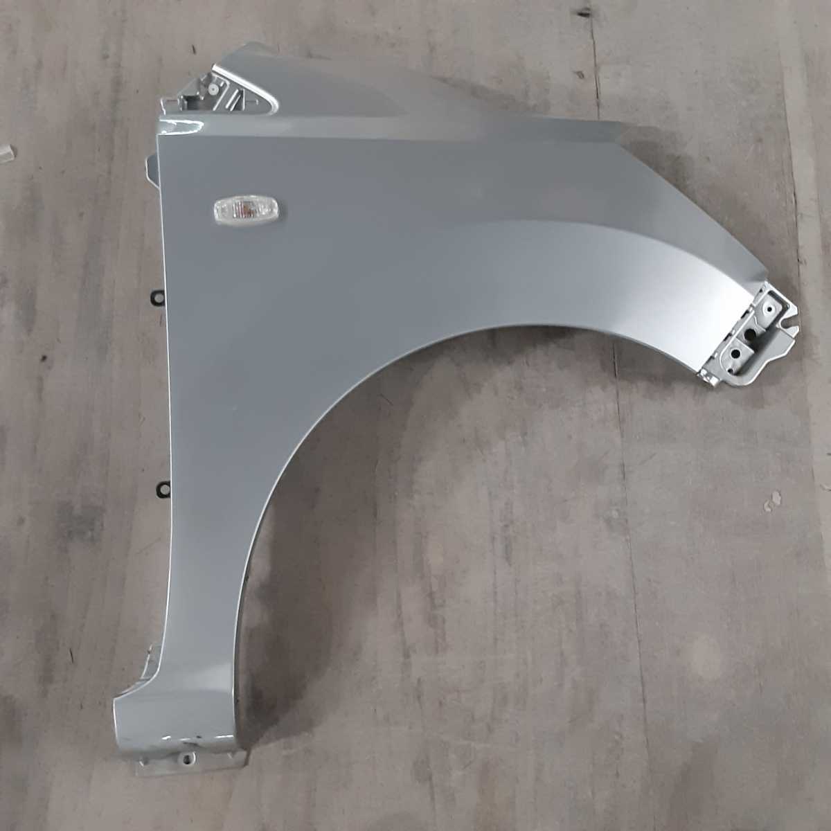ミライース フェンダーの通販 ミライースLA350Sフロントフェンダーの