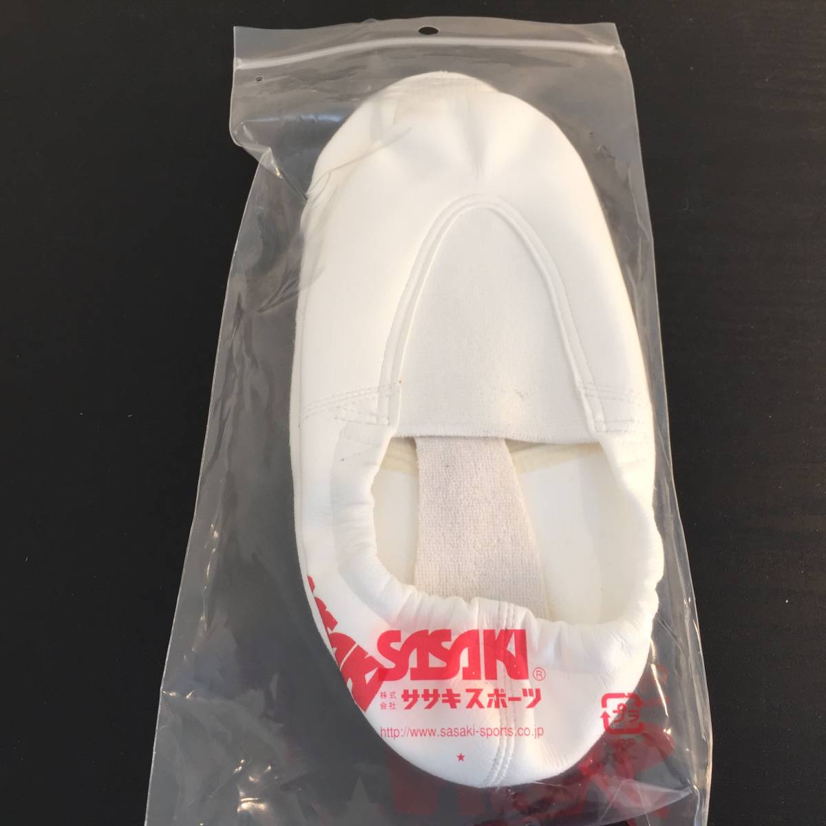 最安値，100%新品 R008 ササキ SASAKI 体操 男女兼用 シューズ GYMシューズ 132 オフホワイト 23.5(新体操)｜売買されたオークション情報、yahooの商品情報をアーカイブ公開 - オークファン 新体操