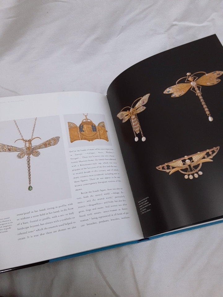 【used】洋書 マリエラ ジュエリー200年の歴史 スペイン 宝石デザイン マリエラ MASRIERA Jewellery 200 Years of History ジュエリー 200年