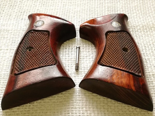 S&W社純正 M29他、Nフレーム用 スクエアバット ターゲット 木製