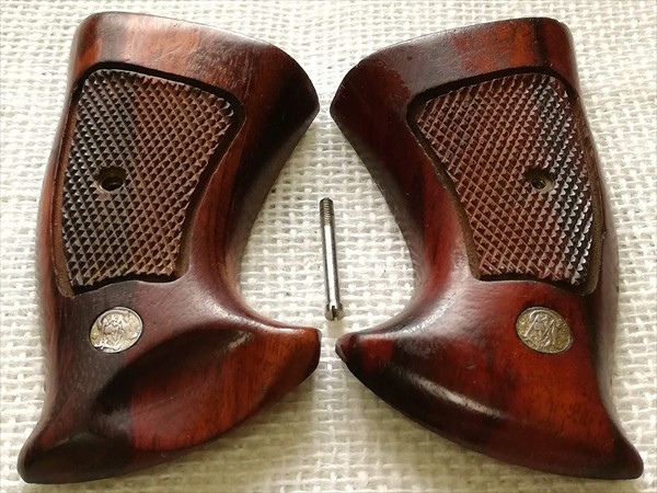 S&W社純正 M29他、Nフレーム用 スクエアバット ターゲット 木製