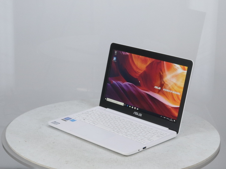 お買い得，安い ASUS VivoBook 12_ASUS Laptop E203MA - Win10 Celeron N4000 1.10GHz 4 GB 4064 eMMC 1週間保証(13インチ未満)｜売買されたオークション情報、yahooの商品情報をアーカイブ公開 - オークファン ASUS