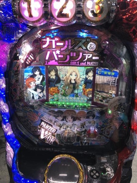 全国無料，爆買い CD09058 CRガールズ＆パンツァー パチンコ台 実機