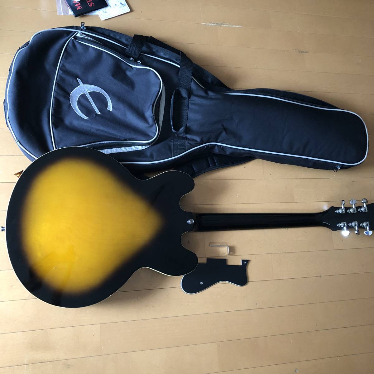 Epiphone VS エピフォン | Dot セミアコギター DOT (ギター (VS