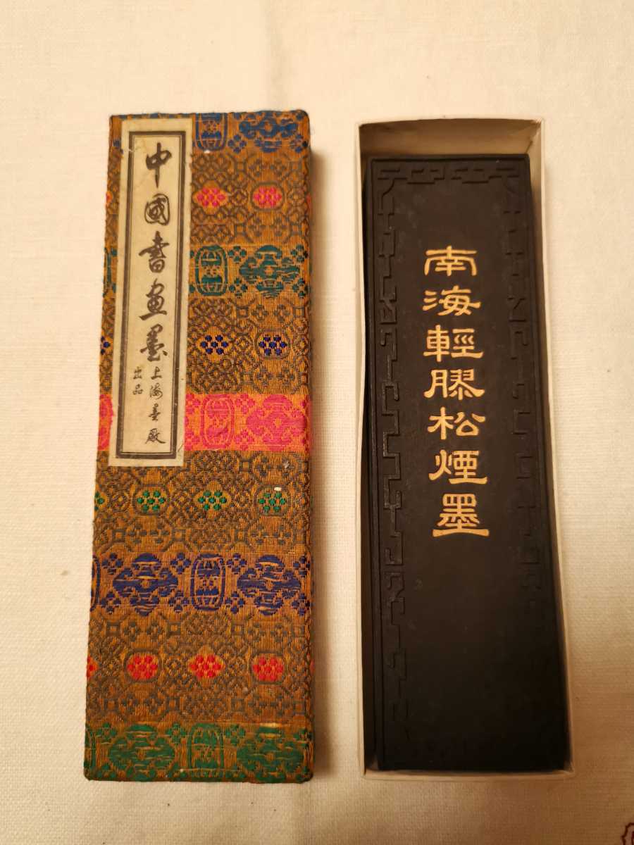 STIK 貴重 未使用 中国 墨 南海輕膠松煙墨 重さ135g 徽歙曹素功堯千氏製 唐物 煙