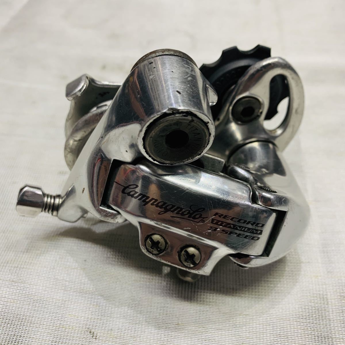  Campagnolo RECORD TITANIUM 9スピード カンパニョーロ レコード リアディレイラー ディレーラー(リアディレイラー)｜売買されたオークション情報、yahooの商品情報をアーカイブ公開 - オークファン リアディレイラー