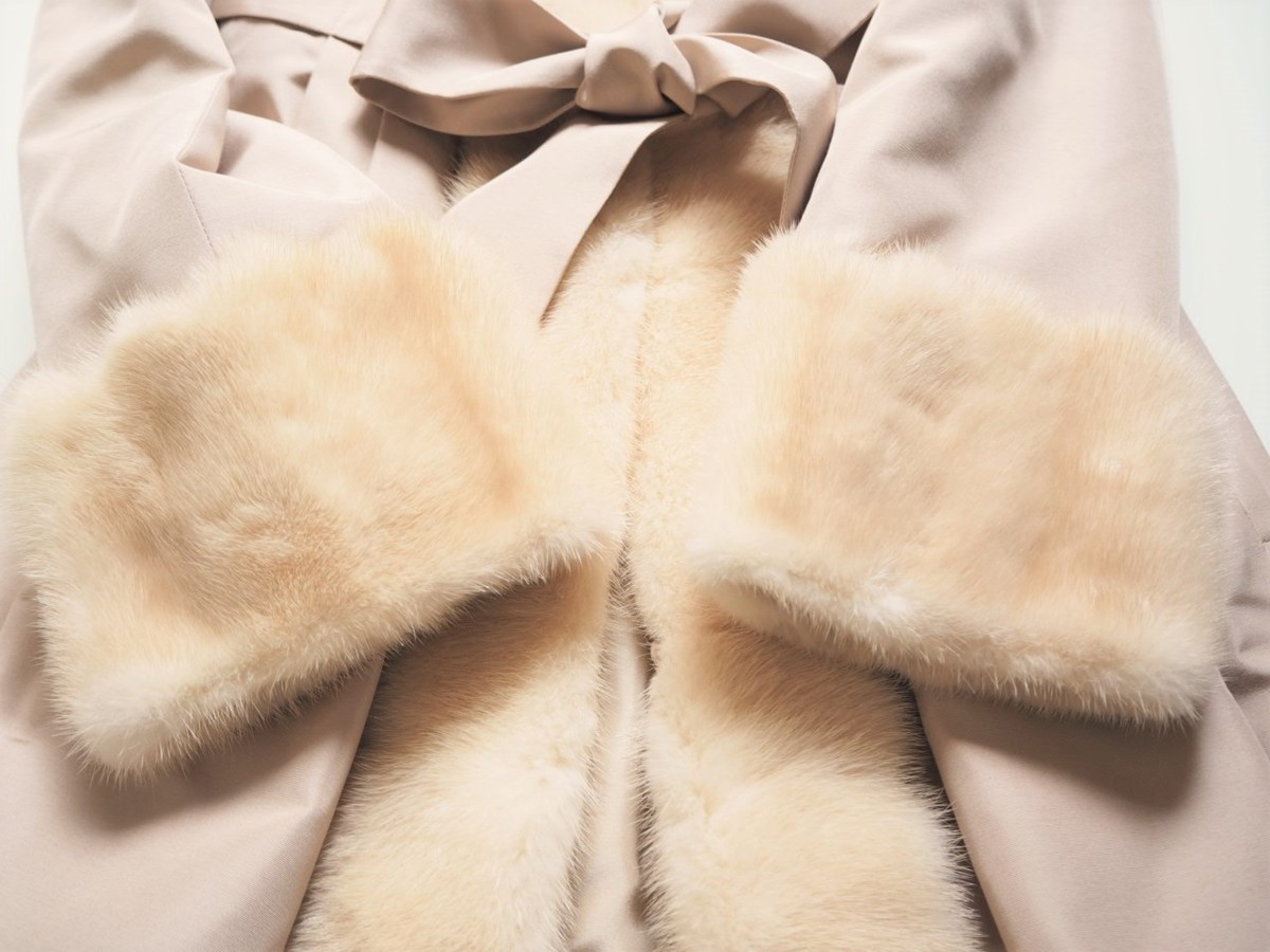 フォクシー　中綿コート　FOXEYロングコート　ベージュ ☆FOXEY BOUTIQUE フォクシー☆最高級 ミンクファー 中綿入り シルク
