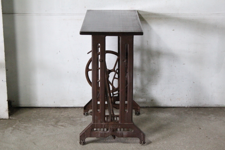 TB526ブラザーBROTHER ミシン脚のテーブル◇リメイク品/作業台/飾り台