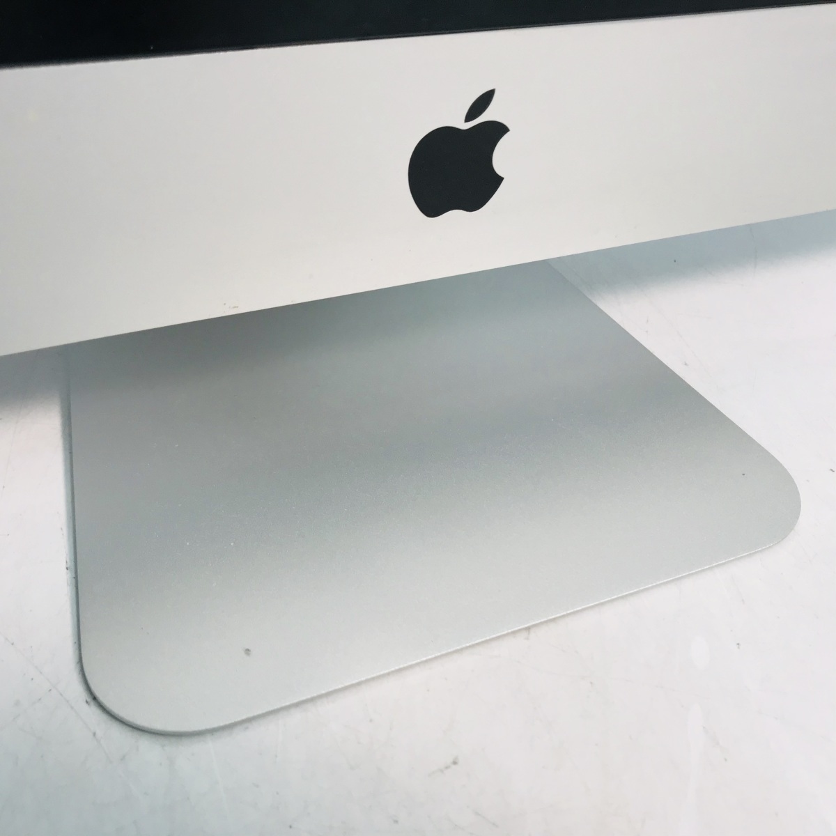 ジャンク iMac 27インチ（Mid 2010） Core i5 2.8GHz/4GB MC511J/A