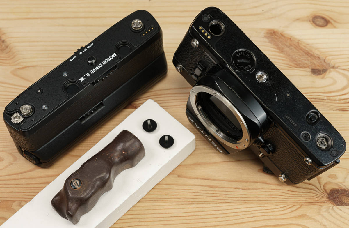 LX PENTAX 「プロ用35mm一眼レフを考える・ペンタックスLX 赤城耕一 