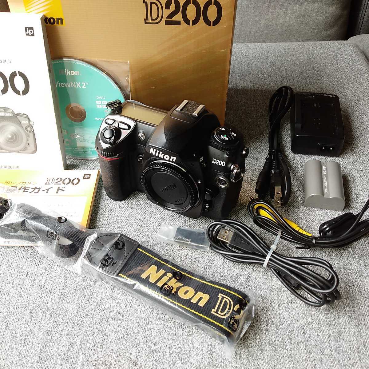 ニコン Nikon D200 ☆良品☆ ニコン Nikon D200 ボディ + AF-S DX