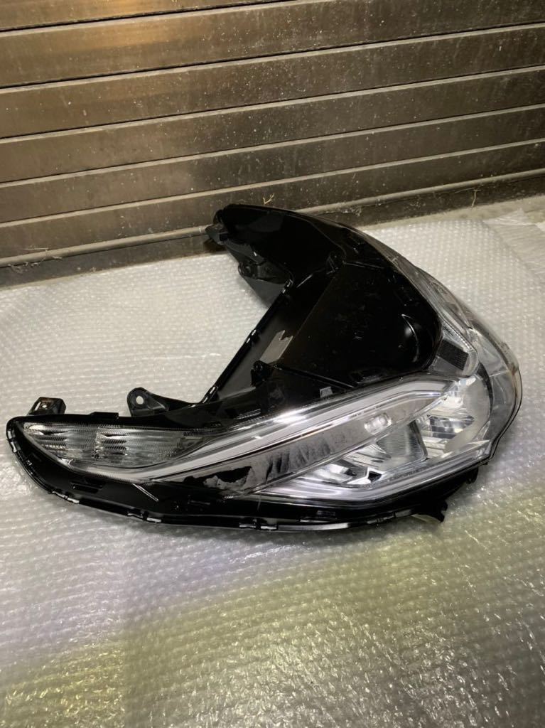 PCX125 JF81 純正ヘッドライト PCX125 JF81 ヘッドライトAssy