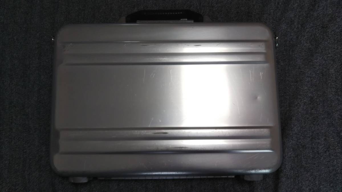 Aluminum 0 ゼロハリバートン公式オンラインストア｜Geo 3.0 スーツ 