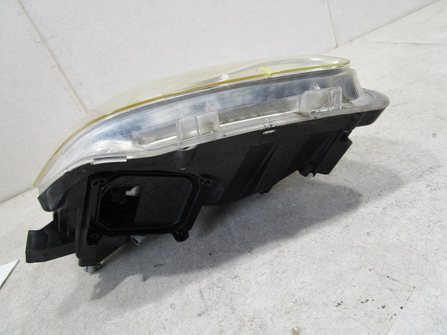 トヨタ ブレイド AZE156H 前期 純正 トヨタ ブレイド AZE156H 純正 HID