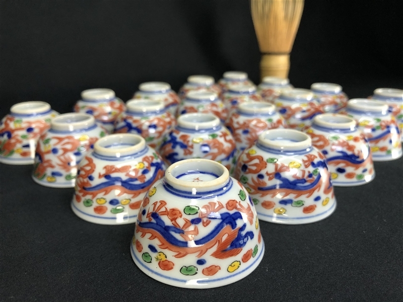 新作入荷，大人気 245【我楽多】 時代物 九谷焼 酒器 盃 20客 色絵 龍