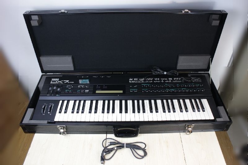 YAMAHA DX7II-FD シンセサイザー キーボード YAMAHA ヤマハ シンセサイザー DX7Ⅱ-FD キーボード 公式 DX7Ⅱ-D