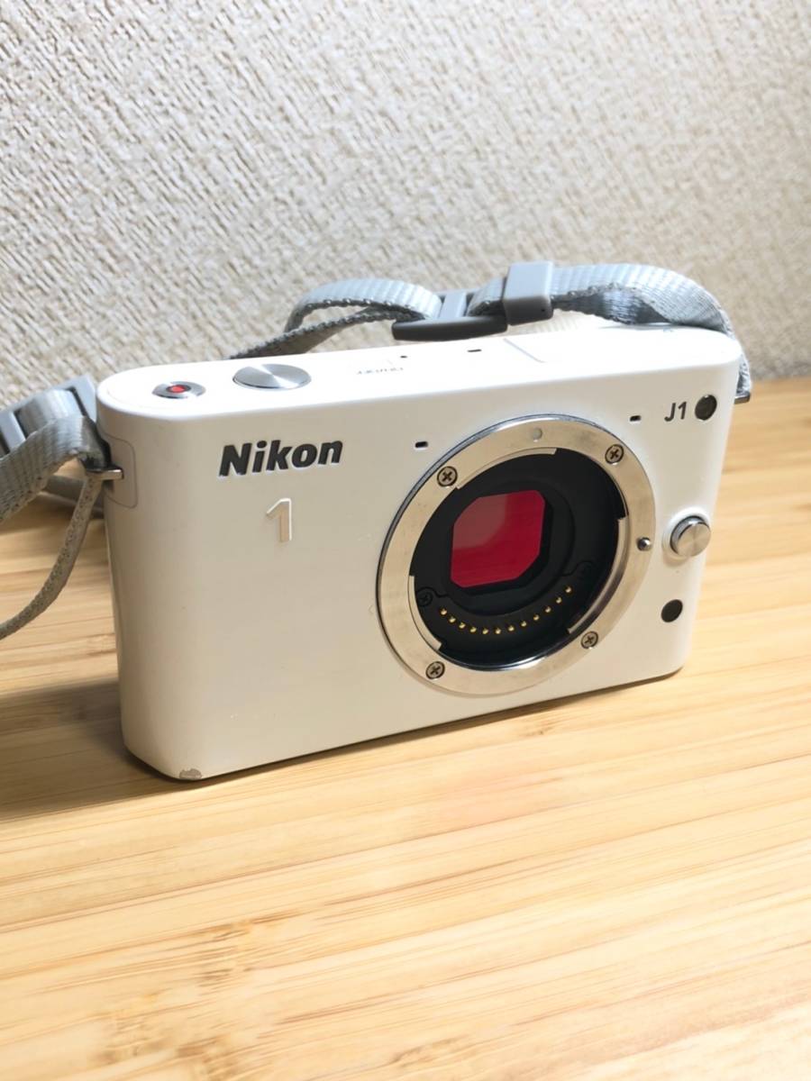 ☆ Nikon ミラーレス一眼カメラ Nikon 1 J1ホワイト WH ジャンク