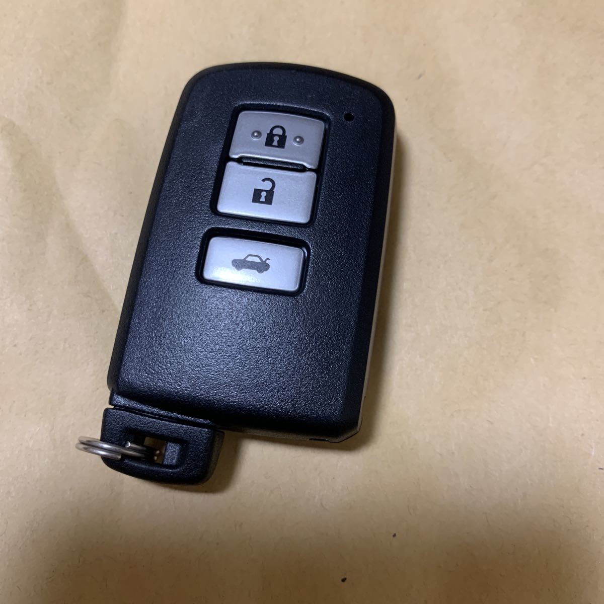 送料無料☆トヨタ 純正 カムリ ハイブリット スマートキー AVA50 等 