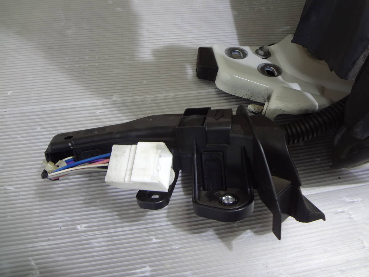 02314 タント カスタム L375S　　左リア　スライドドア　W24（パールホワイト）　 21年_8