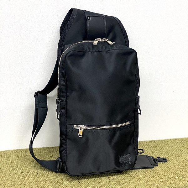 ■未使用■ポーター リフト スリングショルダー・ボディバッグ 822-06134 ブラック