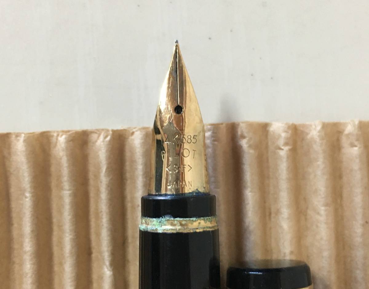◆万年筆　Elabo　PILOT　ペン先 14K 585　MADE IN JAPAN　中古品◆ パイロット PILOT 万年筆 14金 Pilot ペン先14K-585刻印11-130