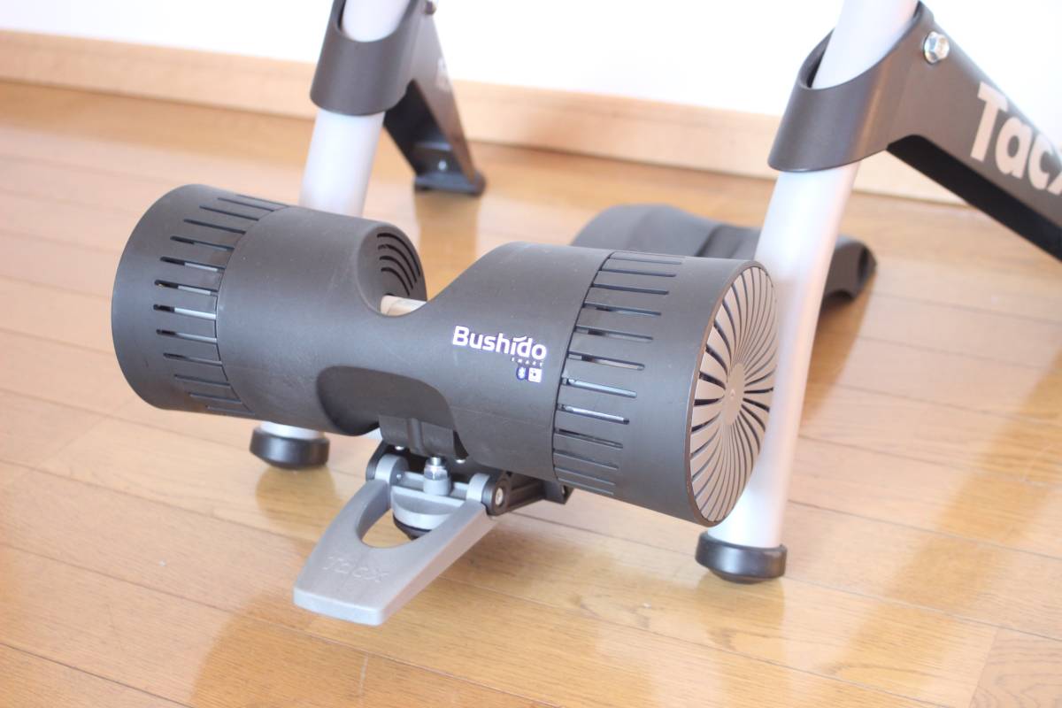 Tacx Bushido Trainer Smart Zwift Turbo タックス Budget ローラー台