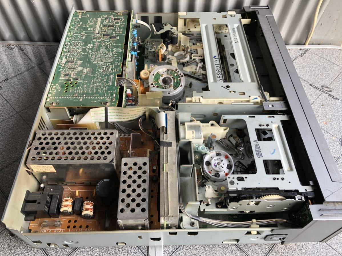 SONY WV-BW1 Hi8/VHSビデオデッキ。 ジャンク品_3
