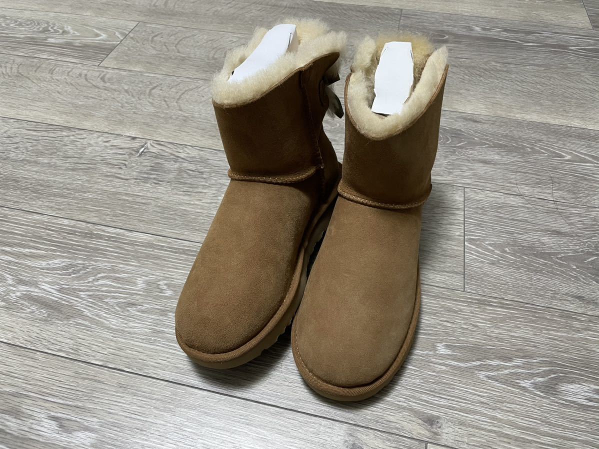 最終値下げ 未使用新品 UGG MINI BAILEY BOW 1102938 W / CHE 25.0cm 