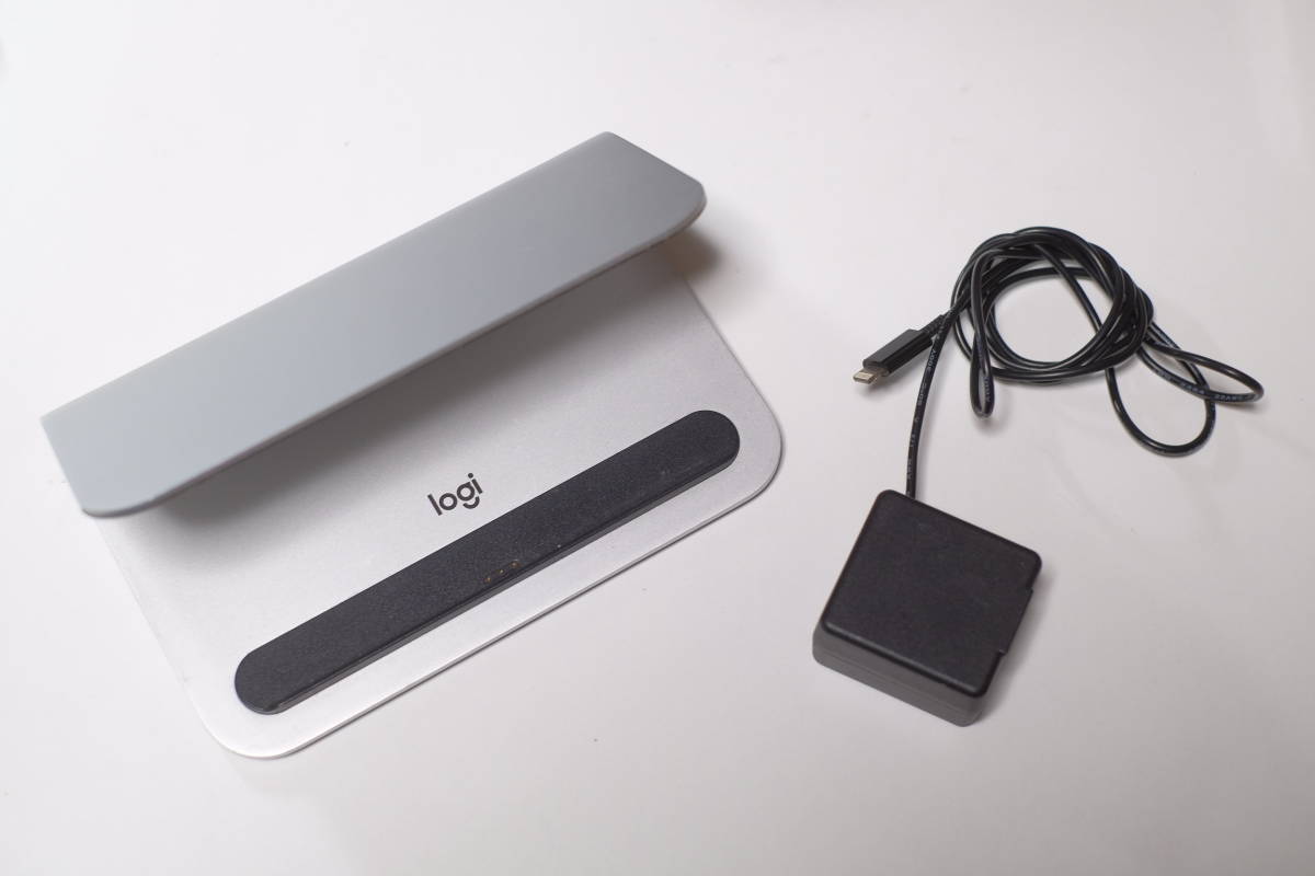 定番人気，人気セール ロジクール ワイヤレス充電スタンド iD10 シルバー Base for iPad Smart Connector(ケース)｜売買されたオークション情報、yahooの商品情報をアーカイブ公開 - オークファン ケース