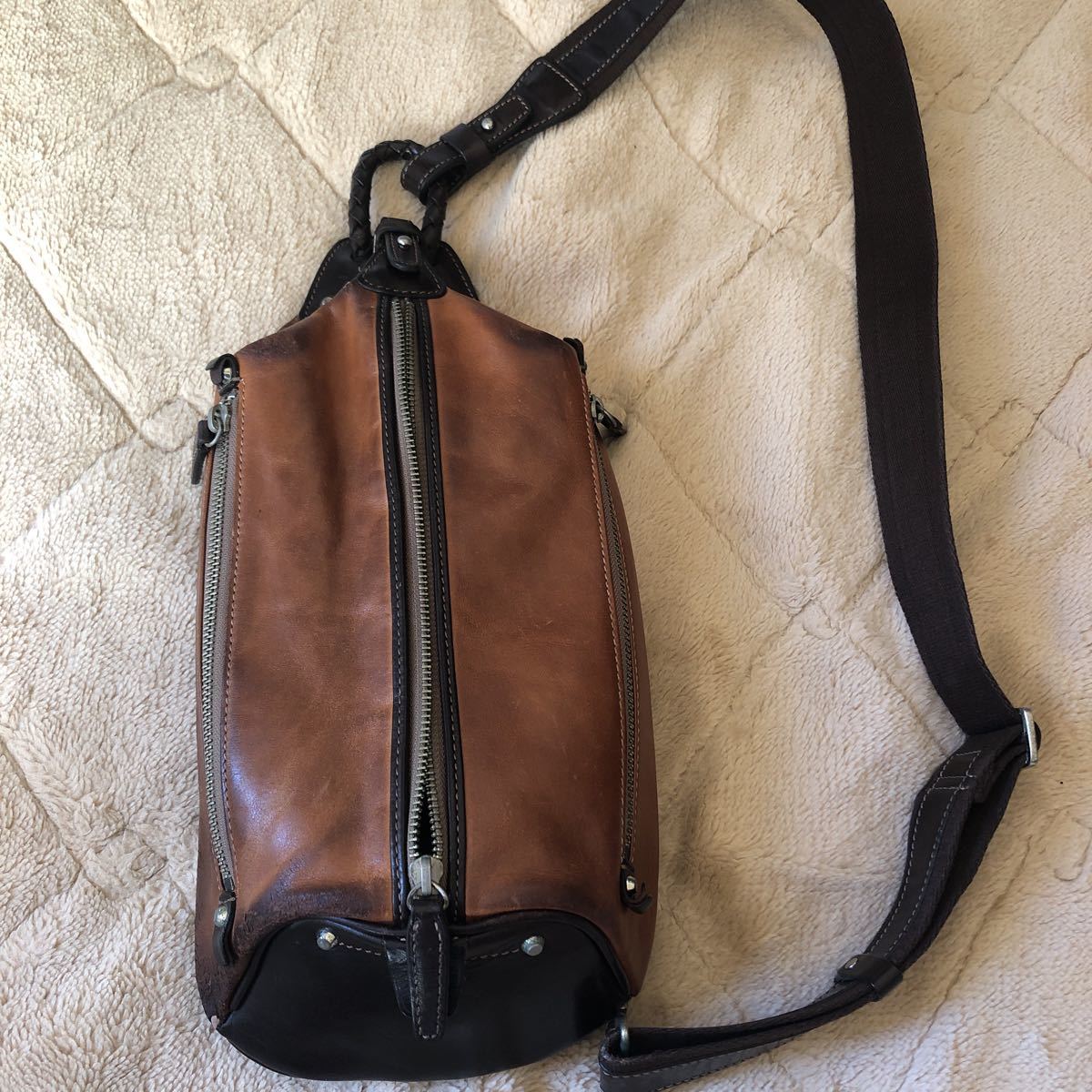 Kiefer ボディバッグ neu キーファーノイ Ciao 本革 レザーボディ 