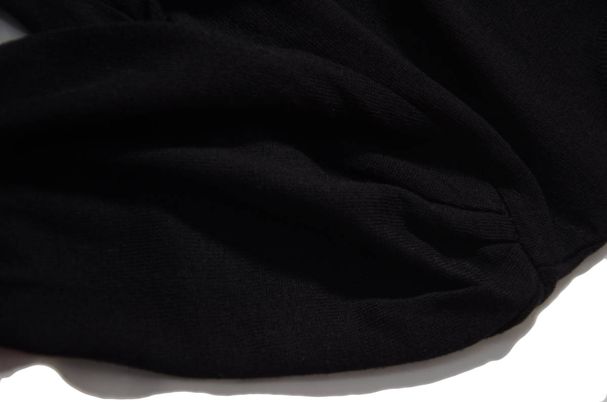 まずまず美品。アンナモリナーリ　ボトルネック　パフスリーブ　黒ニット　I40 2点以上ご落札で送料無料！ ボトルネックパフスリーブニットトップス 秋 冬 レディース パフスリーブタートルネックニット（ニット&frasl;セーター）｜select MOCA