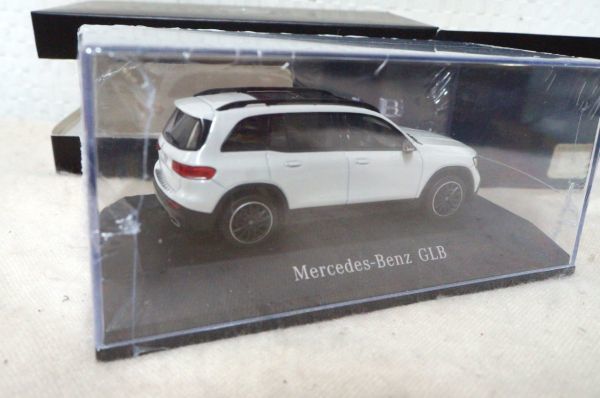 メルセデス ベンツ GLB 1/43 ミニカー ① 白 正規品，2025