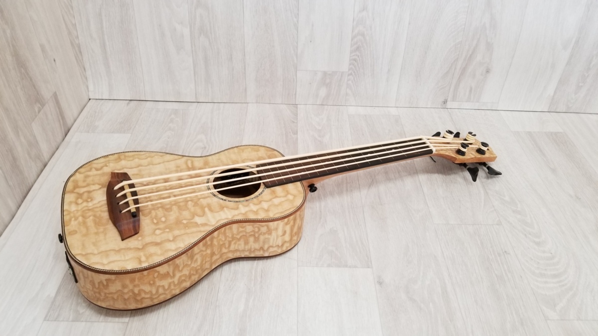 041S18■Chard　ウクレレベース　U-BASS-F■