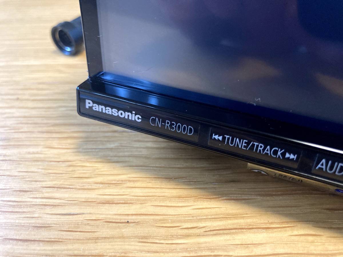 【売り切り】パナソニック Panasonic ストラーダ STRADA カーナビ ゲーションシステム CN-R300D_2