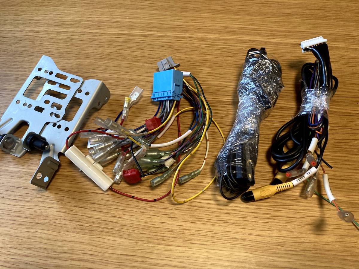 【売り切り】パナソニック Panasonic ストラーダ STRADA カーナビ ゲーションシステム CN-R300D_3