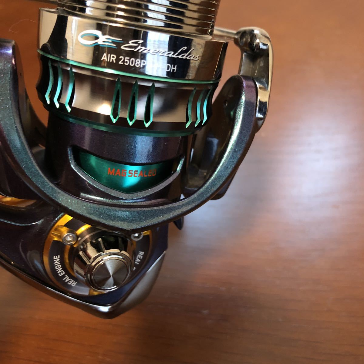 未使用廃盤ダイワ 15エメラルダス AIR 2508PE-H-DH ダブルSLP