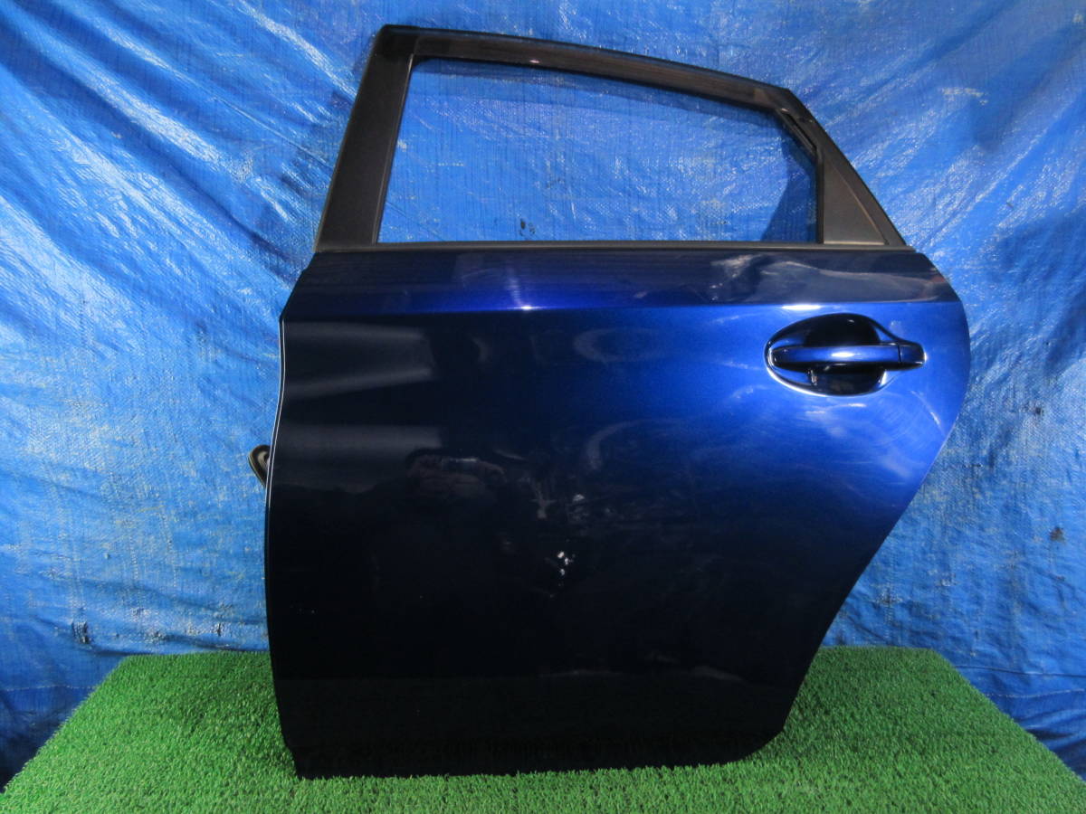 B-BS0116a☆トヨタ プリウス DAA-ZVW30 左リアドア 8T5 H22年